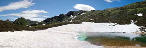 Laghetto alpino sulle Alpi Liguri