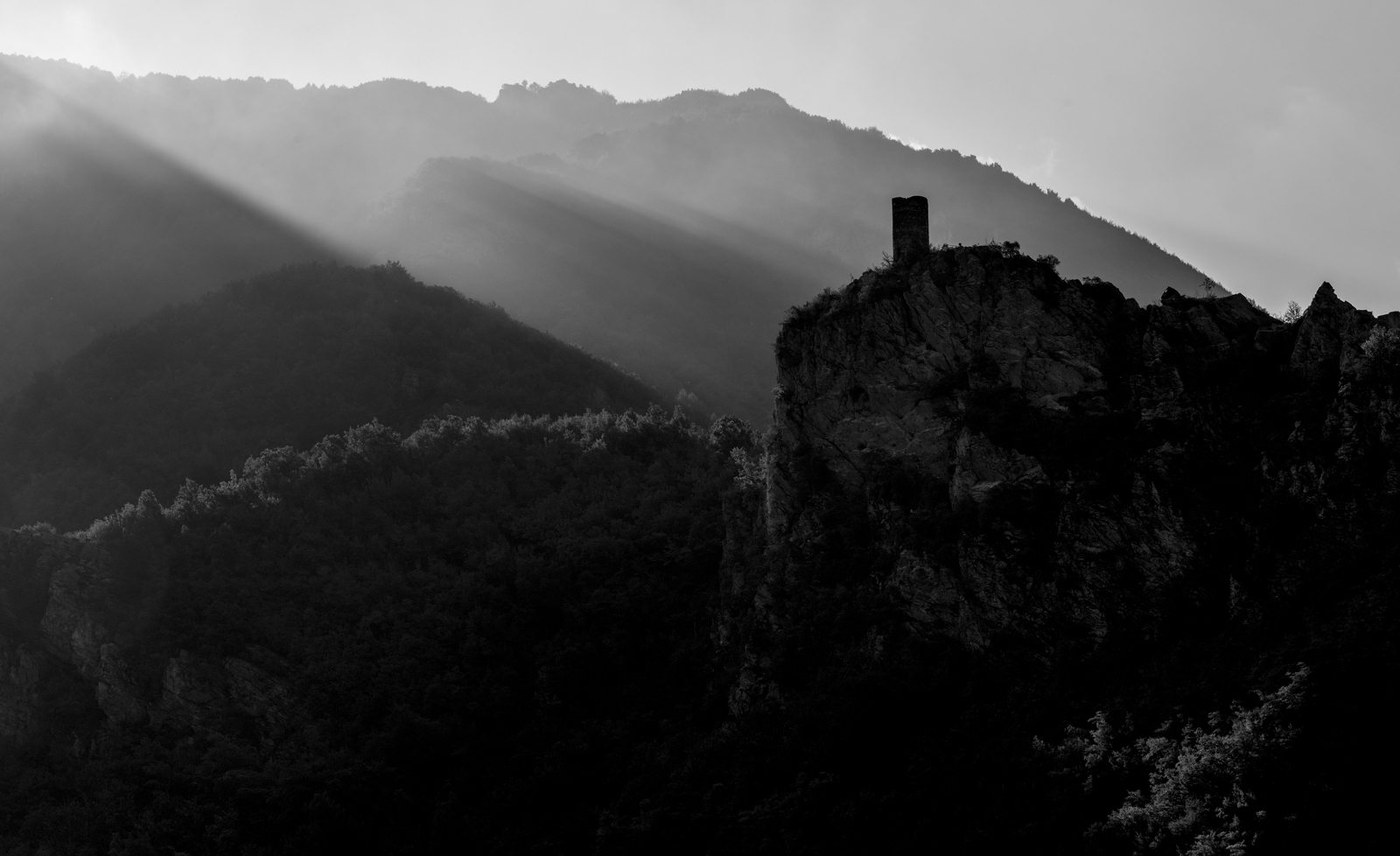 AL351 Torre dei Saraceni